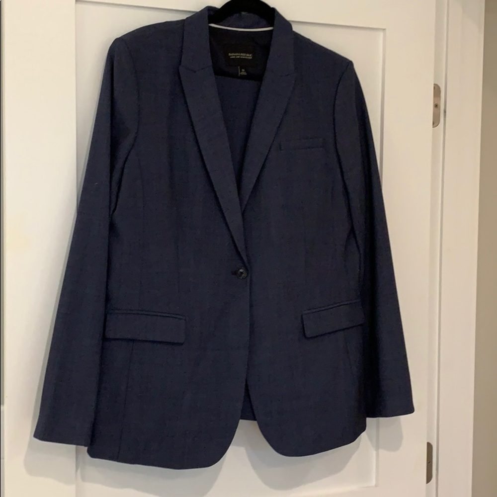 Navy blue banana republic suit. EUC
